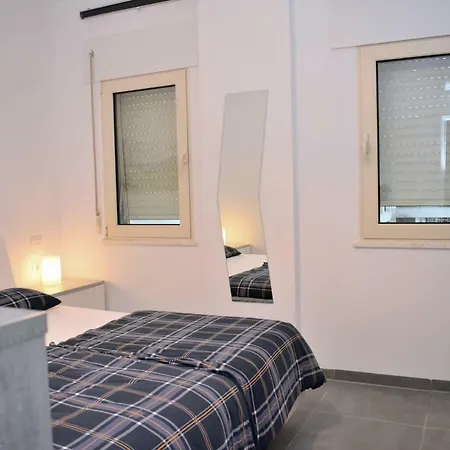 Διαμέρισμα Orchid - 163 Plazhi San Pietro